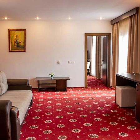 Hotel La Dolce Vita Zărneşti Habitación foto